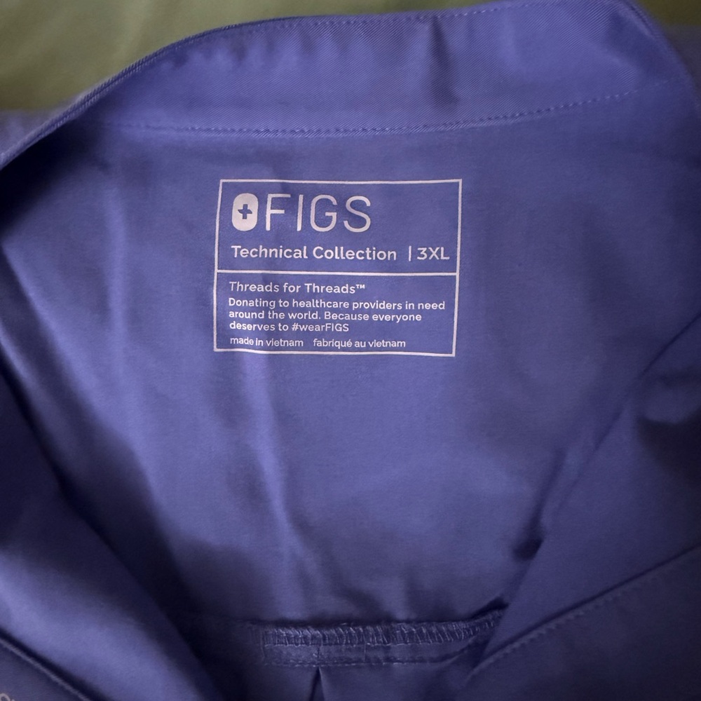 Figs Set (Top/Bottom) - image 2